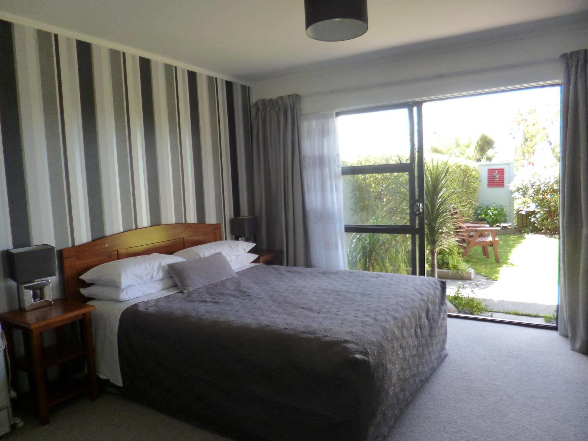 Opua Boutique Seaview Motel Exteriör bild