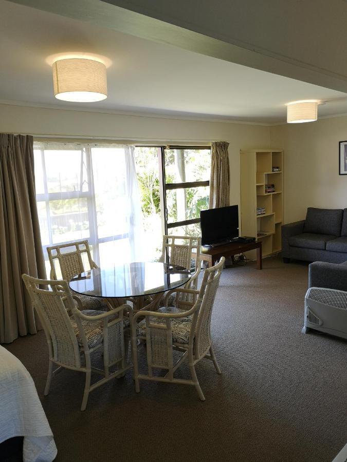 Opua Boutique Seaview Motel Exteriör bild